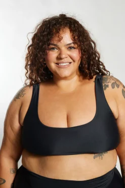 Inknown Swim Gia Bikini Top Curve - Black on Black