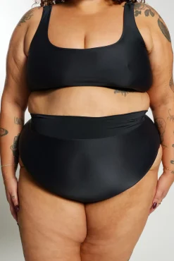 Inknown Swim Gia Bikini Top Curve - Black on Black