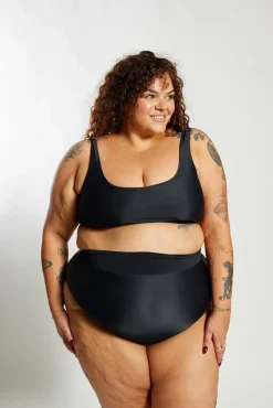 Inknown Swim Gia Bikini Top Curve - Black on Black