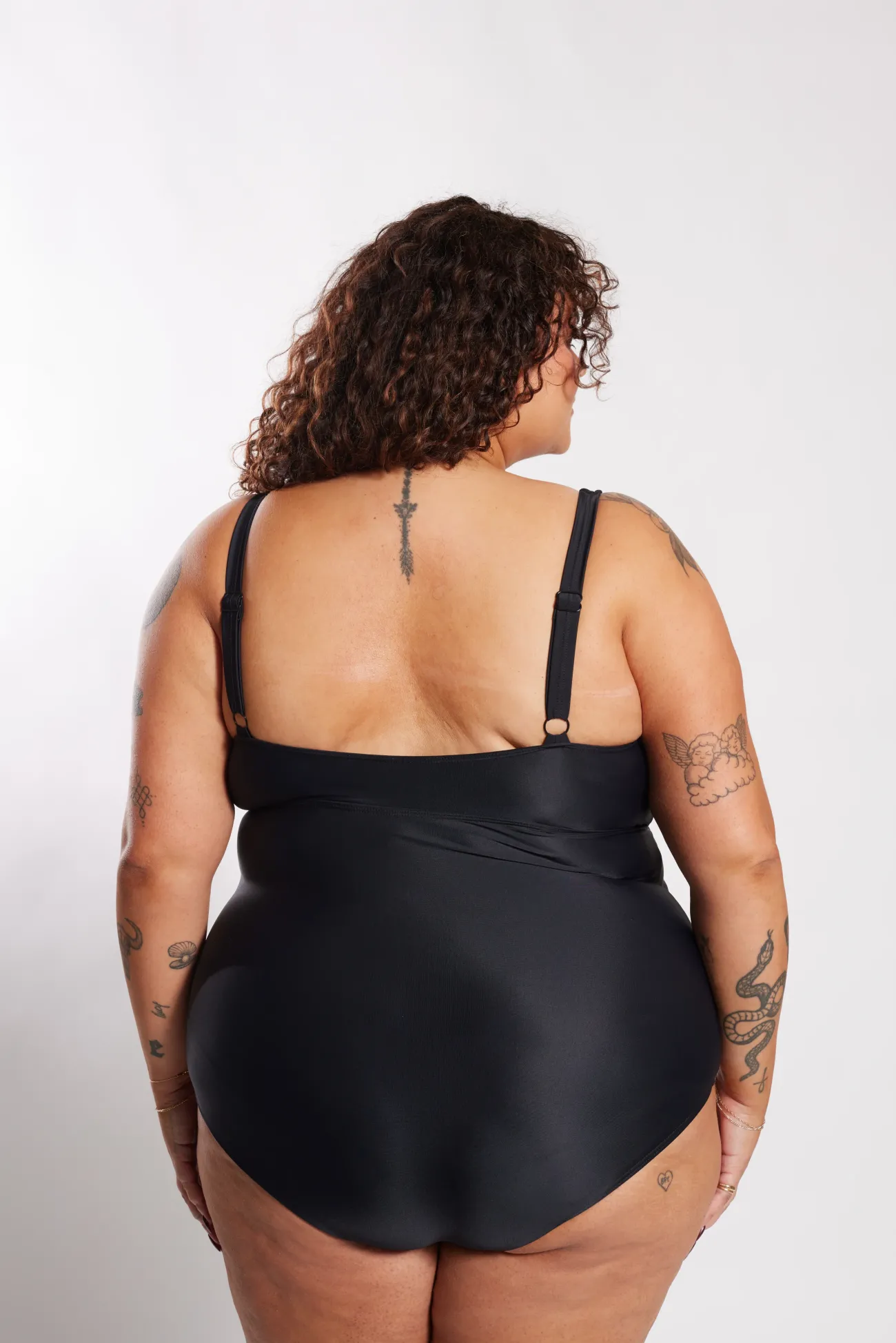 Inknown Swim Gwen One Piece Curve - Black on Black
